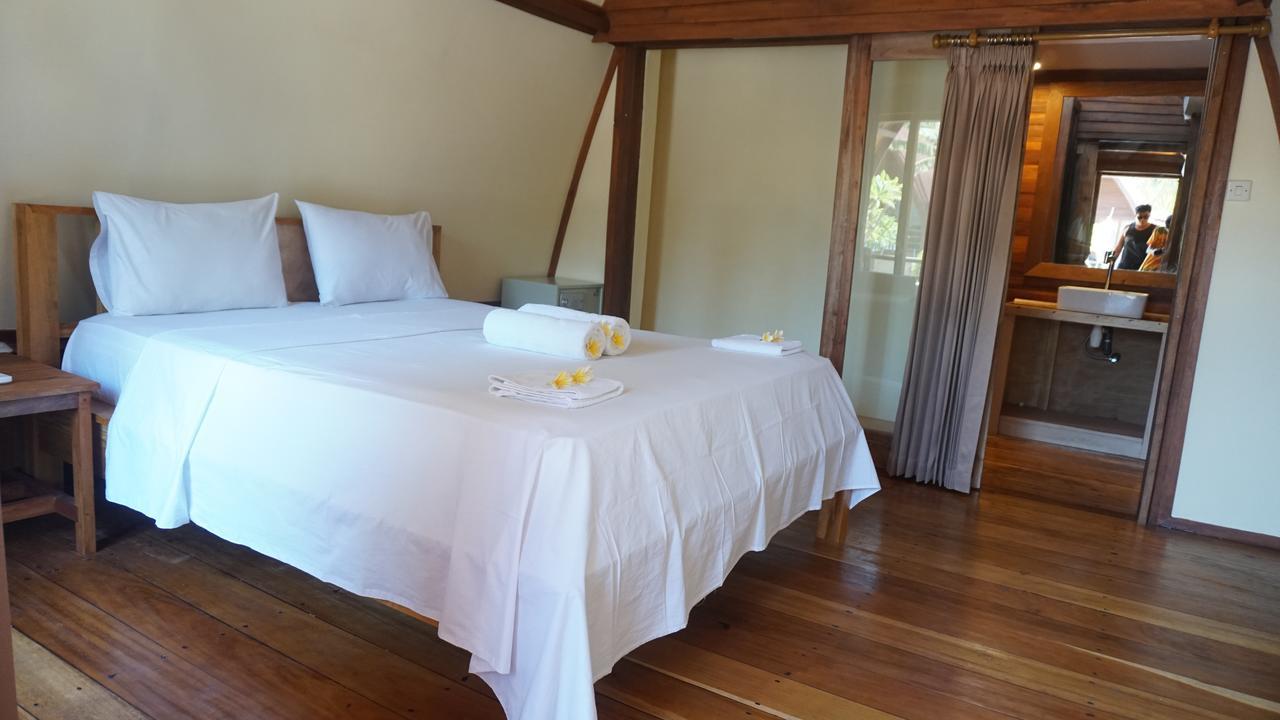 Island Beach Bungalow Gili Trawangan Exterior photo