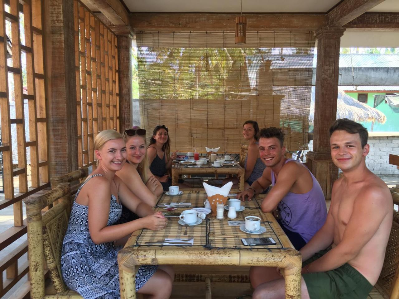Island Beach Bungalow Gili Trawangan Exterior photo