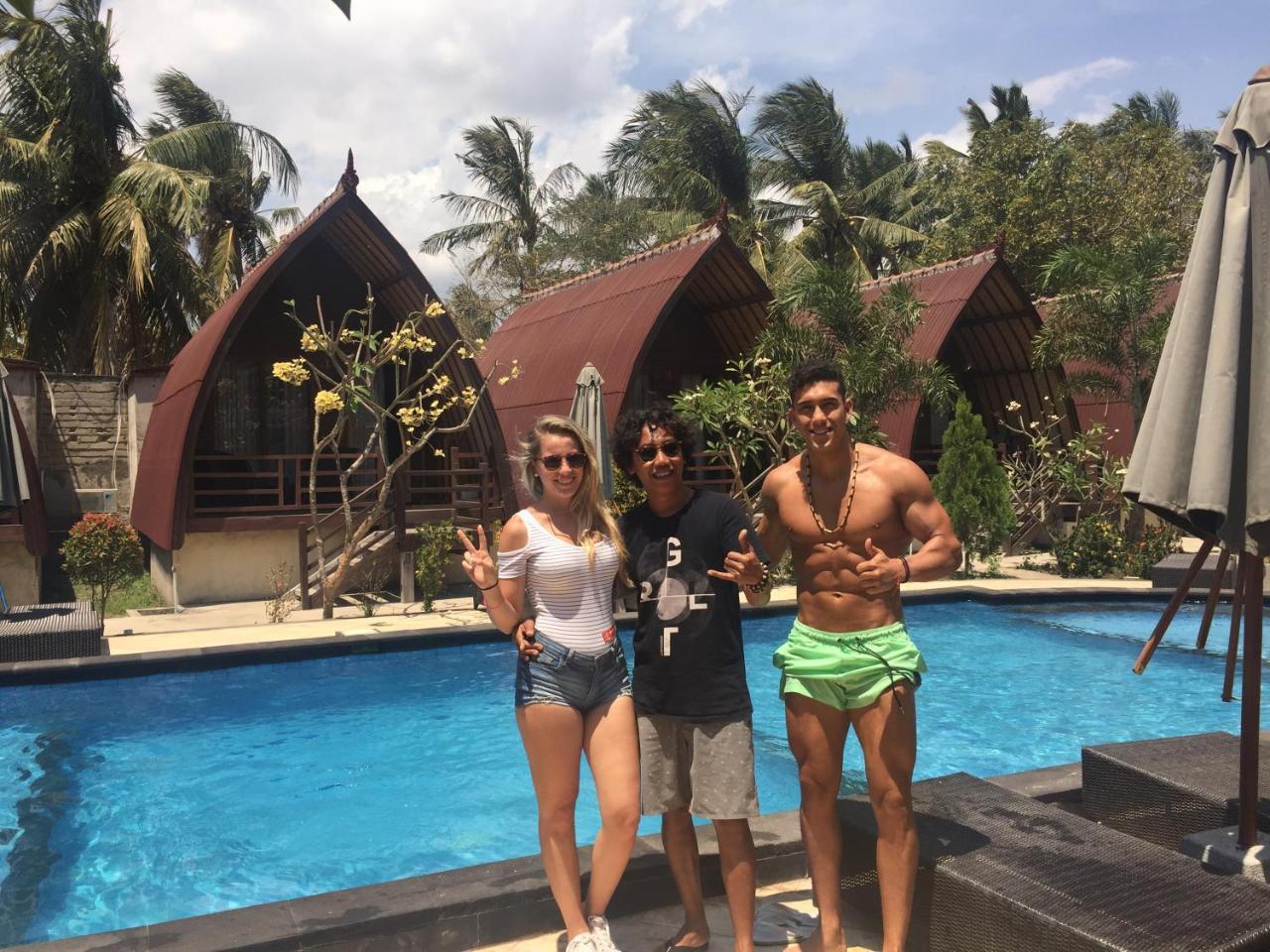 Island Beach Bungalow Gili Trawangan Exterior photo